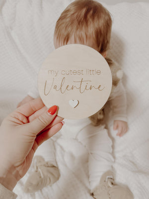 my cutest little Valentine - Tafel aus Holz - weiß, Meilensteinkarte zum Valentinstag - BohoWildflowerVibes
