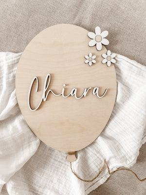Personalisierter Ballon aus Holz mit Namen und Blumen in verschiedenen Variationen - BohoWildflowerVibes