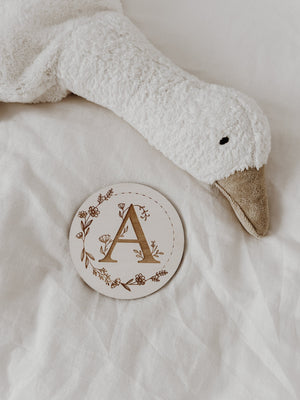 Personalisiertes Holzschild mit Buchstabe - BohoWildflowerVibes