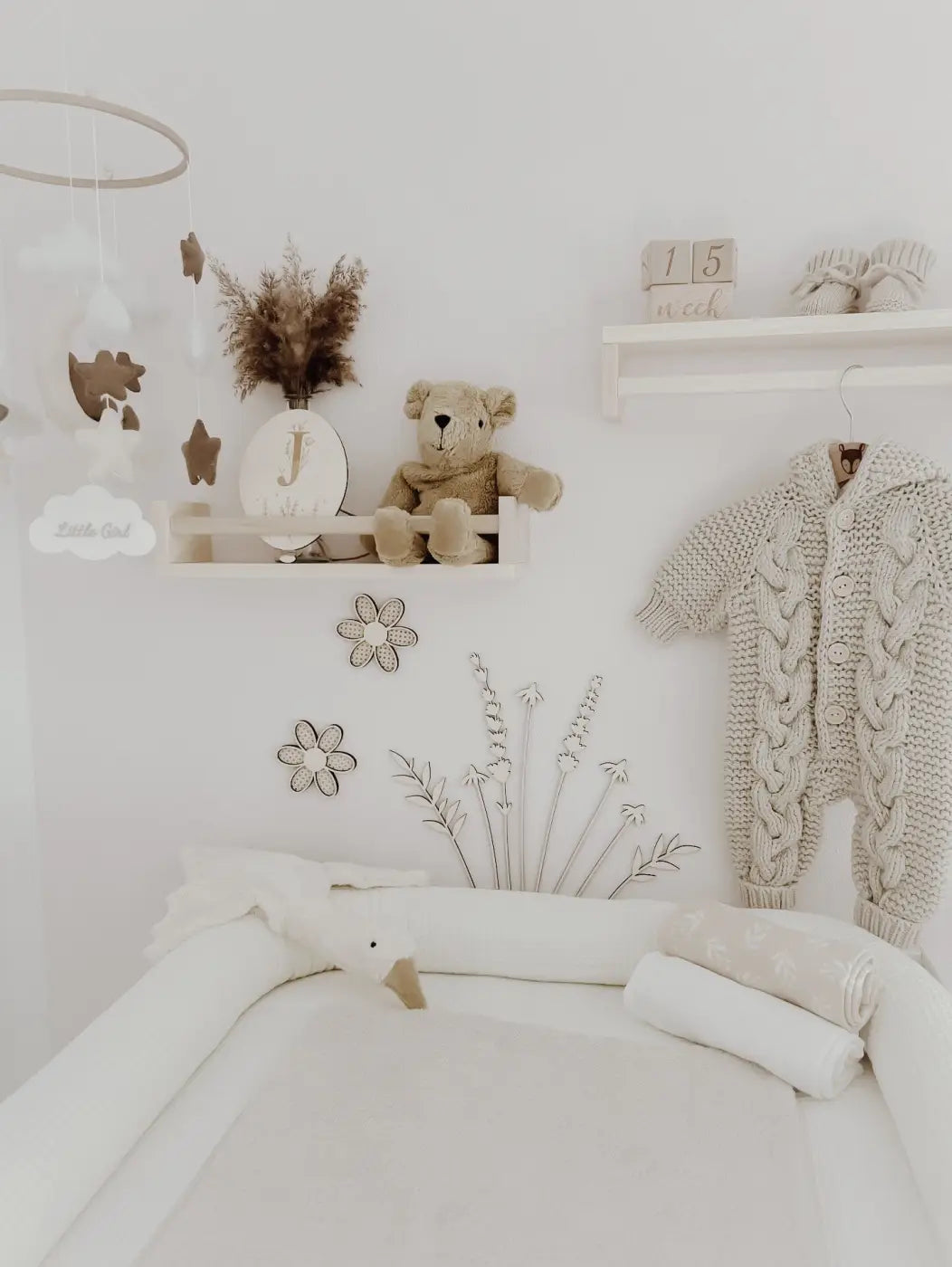 3 Holzblumen mit Rattan Gravur Wanddeko für Kinderzimmer und Babyzimmer - BohoWildflowerVibes