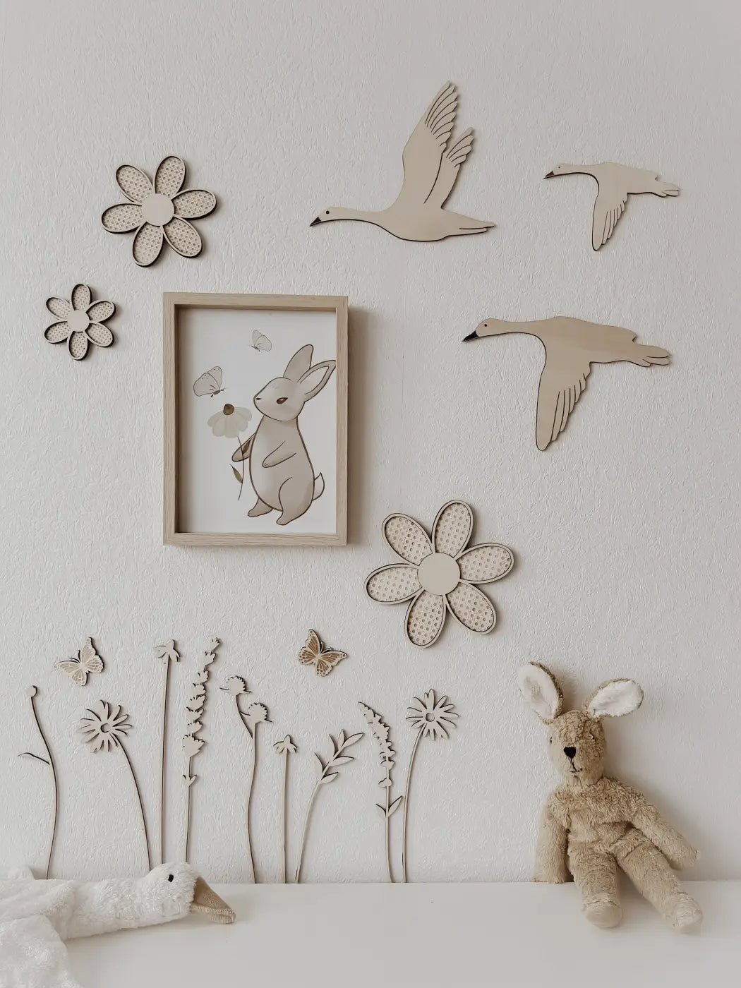 3 Holzblumen mit Rattan Gravur Wanddeko für Kinder- und Babyzimmer - BohoWildflowerVibes