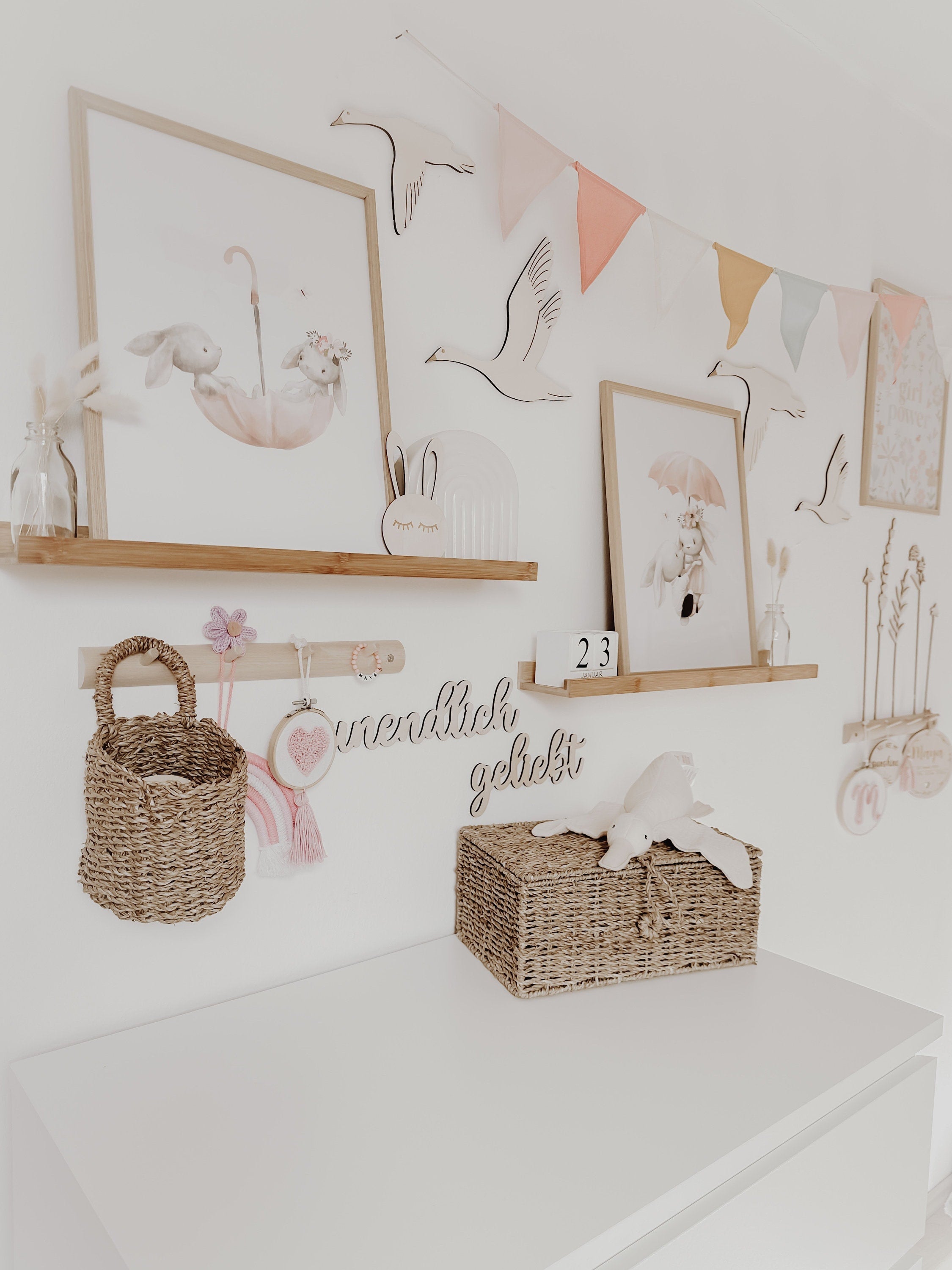 4 Fluggänse aus Holz - graviert - BohoWildflowerVibes