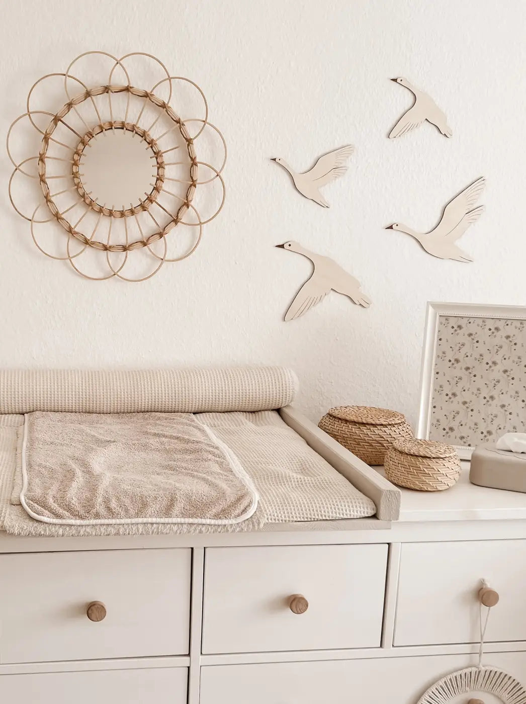 4 Fluggänse aus Holz - graviert - BohoWildflowerVibes