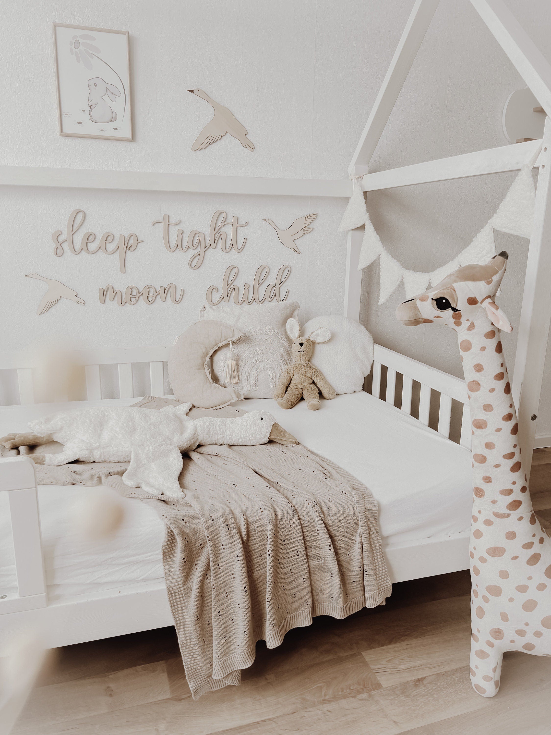 4 Fluggänse aus Holz - graviert - BohoWildflowerVibes