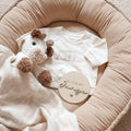du bist ein Junge / Mädchen Meilensteinkarte - Holzschilder für unvergessliche Baby-Momente