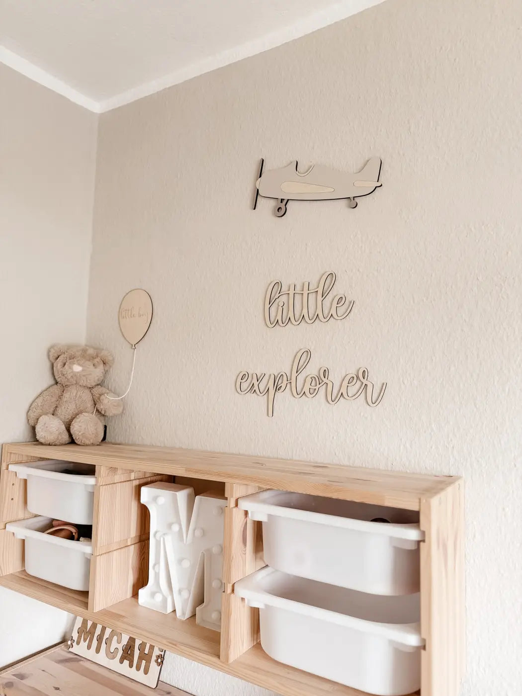 Flugzeug aus Holz - Beige