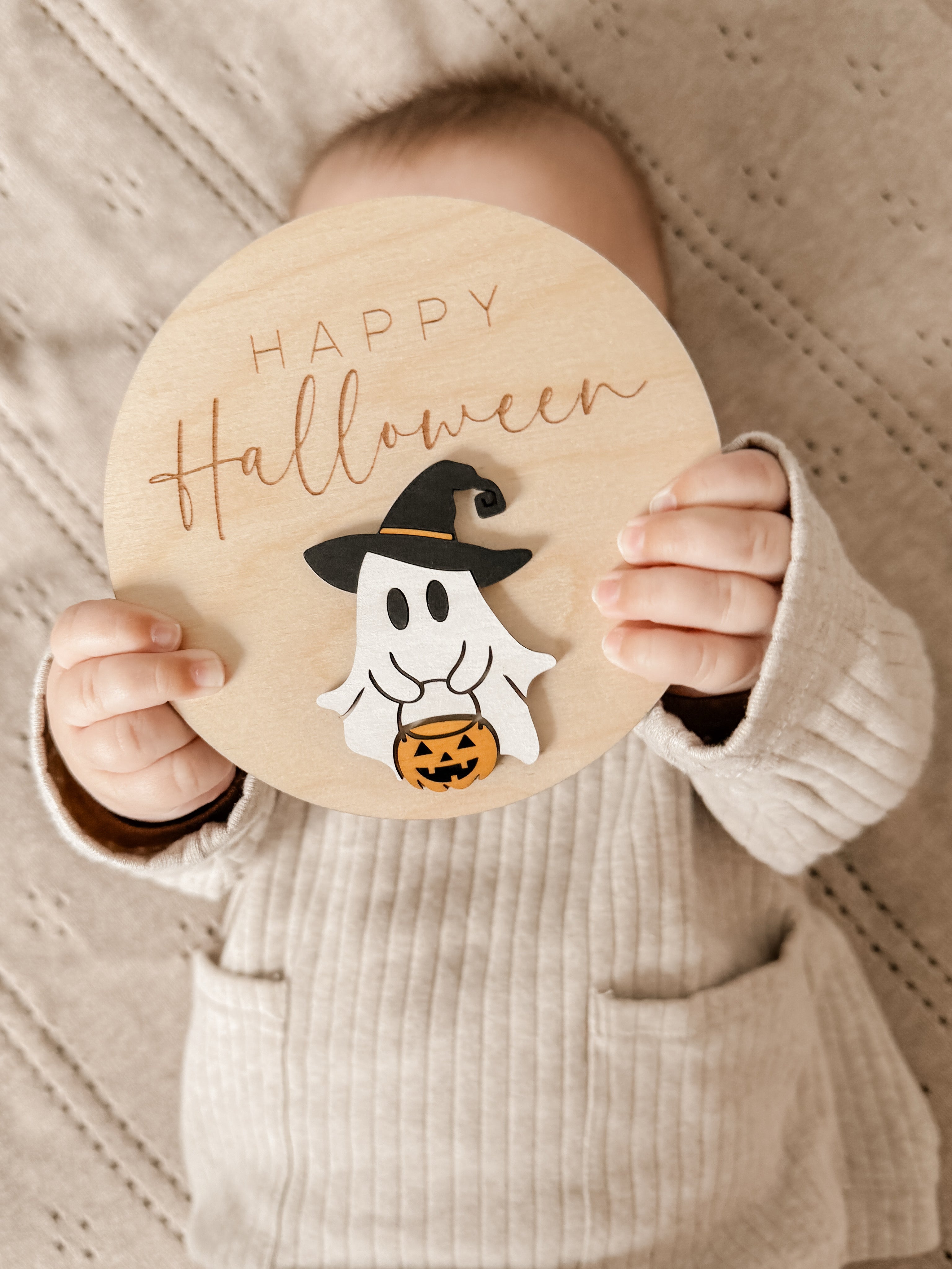 Happy Halloween Tafel aus Holz – Gruselig-Niedliche Wanddeko für Kinder
