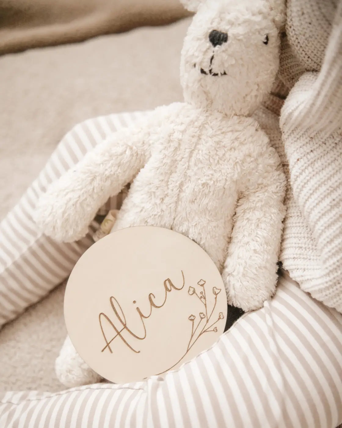 Personalisierte Holztafel mit Namen - fürs Kinderzimmer