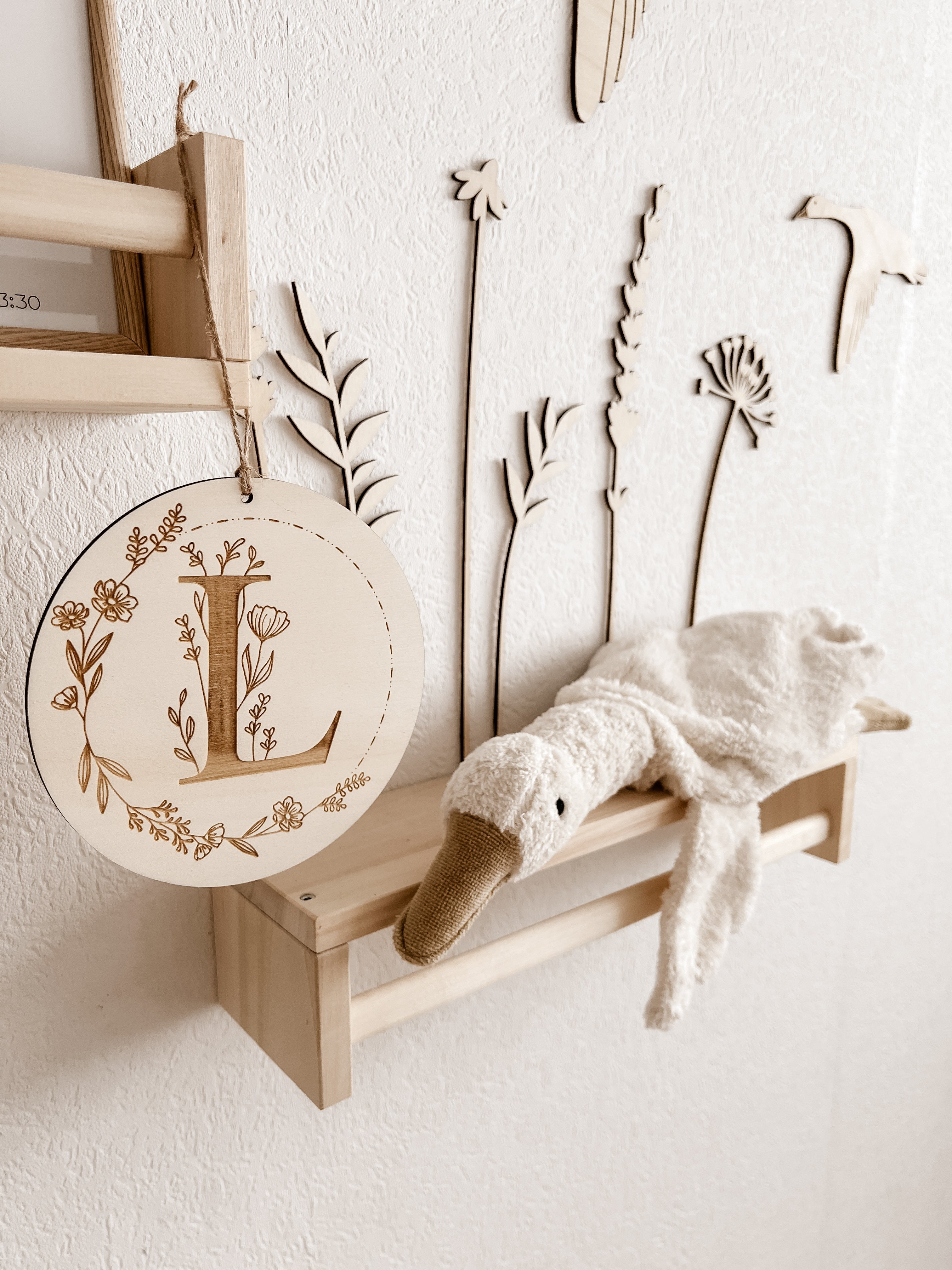 Personalisiertes Holzschild mit Buchstabe - BohoWildflowerVibes