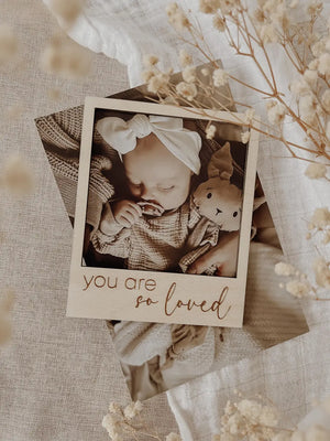 Polaroid Rahmen, Fotorahmen aus Holz - you are so loved - BohoWildflowerVibes