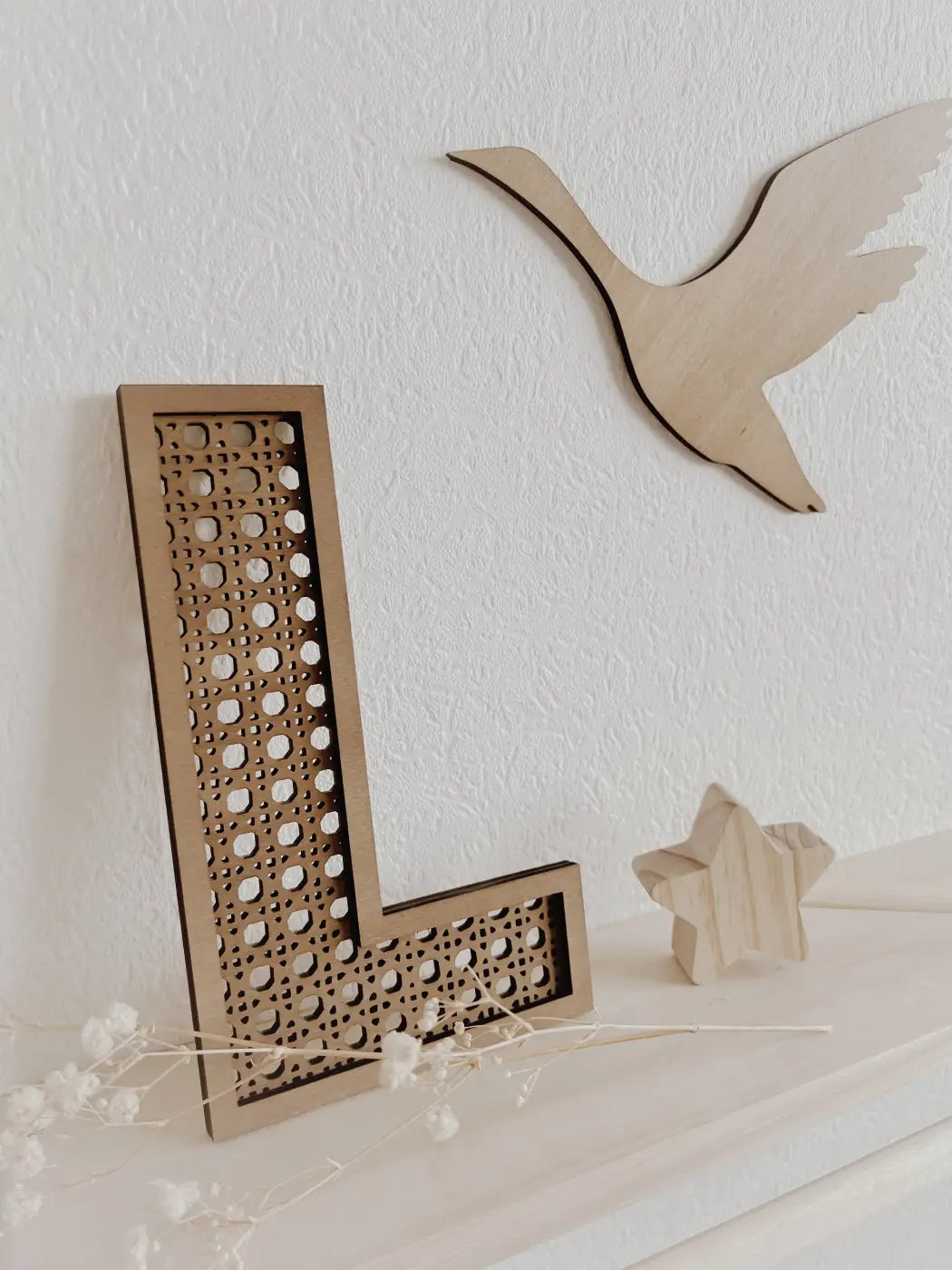 Rattan Buchstabe aus Holz - Nussbraun, Wanddekoration, Alphabet, Kinderzimmer und Babyzimmer - BohoWildflowerVibes
