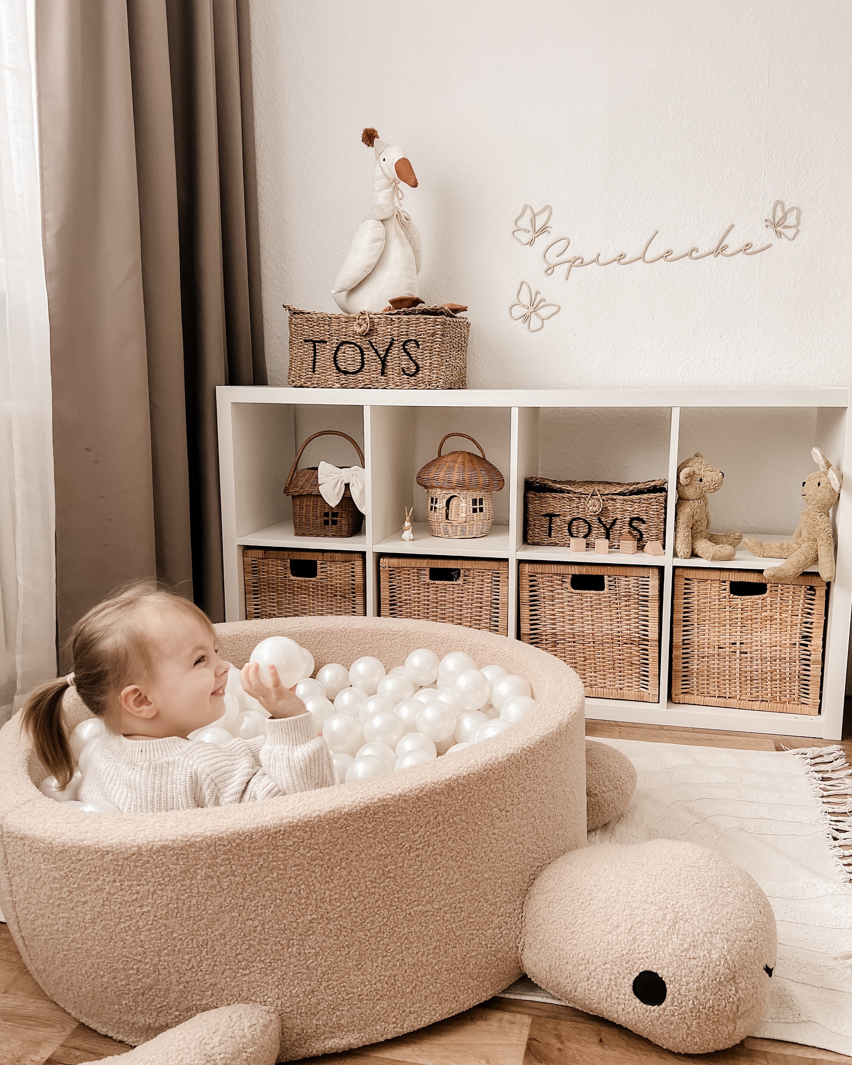 Spielecke Holzschriftzug – Spielerische Wanddeko fürs Kinderzimmer