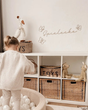 Spielecke Holzschriftzug – Spielerische Wanddeko fürs Kinderzimmer